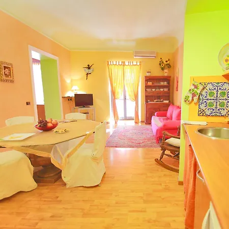 Bed and Breakfast Le Casette Di Lu 2*