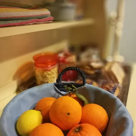 Bed and Breakfast Le Casette Di Lu 2*