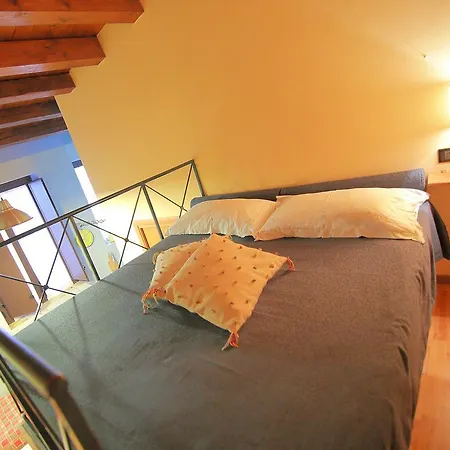 Bed and breakfast Le Casette Di Lu 4*