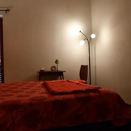 Le Casette Di Lu Bed & Breakfast 4*