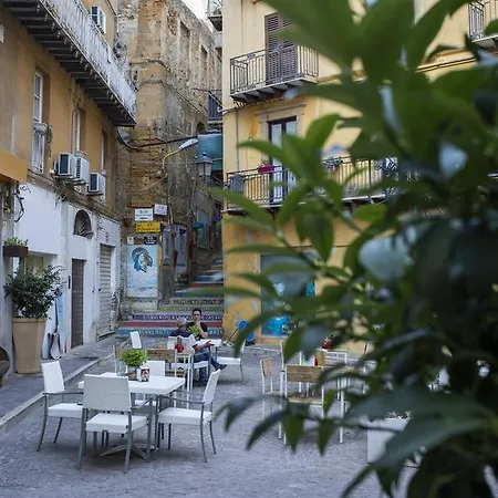 Bed & Breakfast Le Casette Di Lu 4*